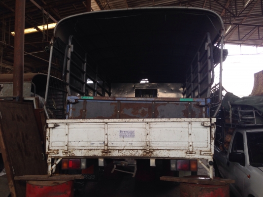 ขายกระบะ รถ 6 ล้อ ยาว 4.10 เมตร กว้าง 2.10 เมตร คานกว้าง 70 ซ.ม.