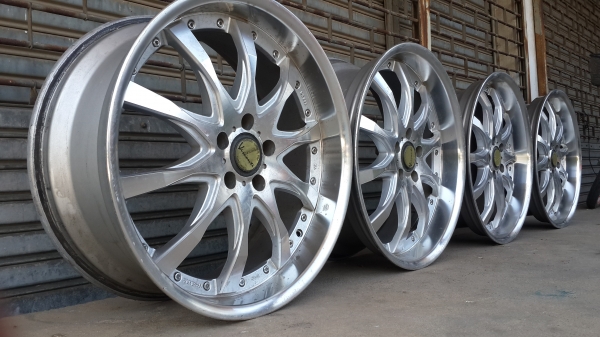 Visconti ขอบ 20 5รู114 ครบชุด 4วง Visconti ขอบ 20 5รู114 ครบชุด 4วง