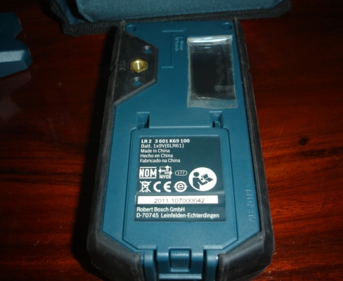 ขายเลเซอร์กำหนดแนวเส้น BOSCH รุ่น GLL 3-80 P + เครื่อง LR2