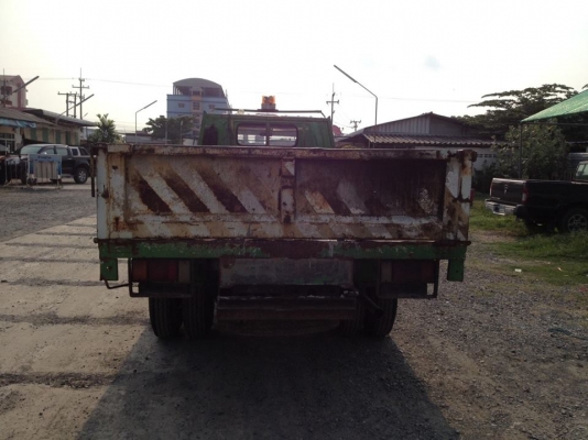 อีซูซุ NPR 66