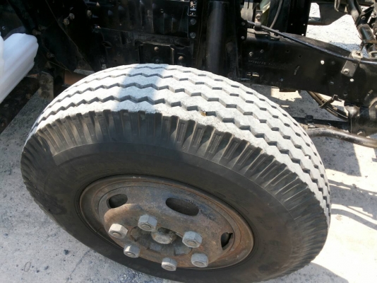 อีซูซุ NPR 66