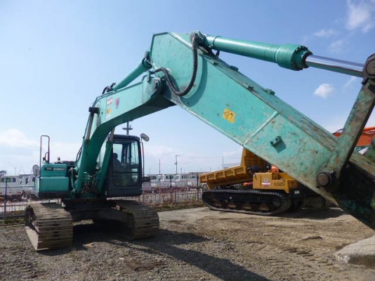 รถขุด KOBELCO SK200-8  S/N YN11-48620  7136HR  2007Y รถนอกนำเข้าจากญี่ปุ่น สนใจสั่งได้ครับ
