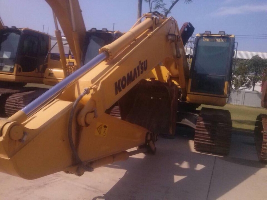 (เหลือแต่เฟม)...ขายชิ้นส่วน PC200-7 รถทำงาน 600 ชม. รถไฟไหม้ห้องเครื่องตัดแยก ขายอะไหล่