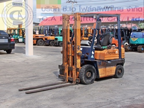 ขายรถ โฟล์คลิฟท์ TOYOTA รุ่น 5-FGL15