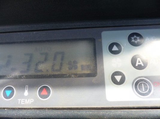 Kobelco SK200-8-YN11-48620-YR2007 ใบแทร็ค 700 มม สวยและขายถูกครับ