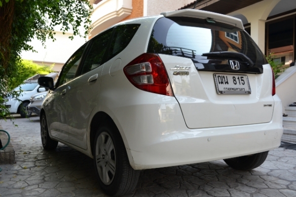 JAZZ ปี 2008 สีขาว มือแรกออกห้าง JAZZ ปี 2008 สีขาว มือแรกออกห้าง