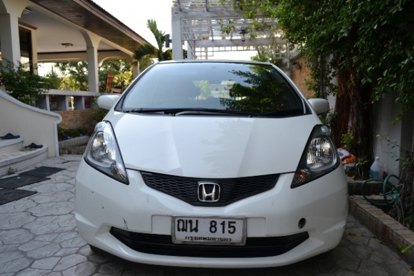 JAZZ ปี 2008 สีขาว มือแรกออกห้าง JAZZ ปี 2008 สีขาว มือแรกออกห้าง