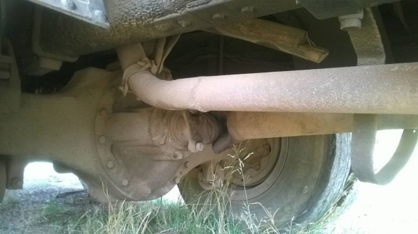 ขายรถล่อง 10 ล้อ เพลาเดียว KT925 วางหัว F18 เครื่อง EH700 168 แรงม้า คัสซีสวยตลอดเส้น พวงมาลัยพาวเวอร์ ทะเบียนพร้อมโอนครับ