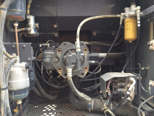 Sumitomo SH200-5 ปี 2010 อยากขายตัดในราคาถูกมาก รบกวนโทรสอบถามนะครับ