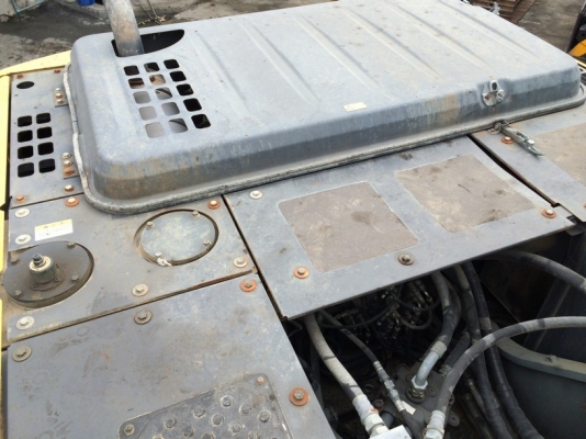 Sumitomo SH200-5 ปี 2010 อยากขายตัดในราคาถูกมาก รบกวนโทรสอบถามนะครับ