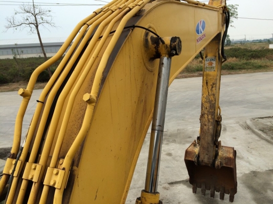 Sumitomo SH200-5 ปี 2010 อยากขายตัดในราคาถูกมาก รบกวนโทรสอบถามนะครับ