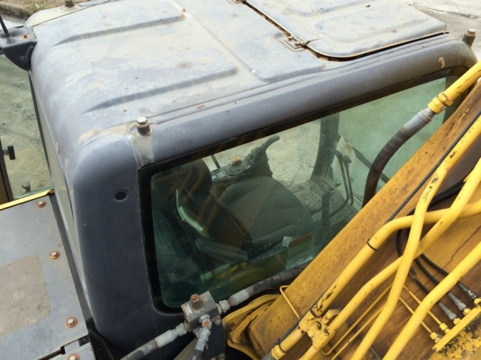 Sumitomo SH200-5 ปี 2010 อยากขายตัดในราคาถูกมาก รบกวนโทรสอบถามนะครับ