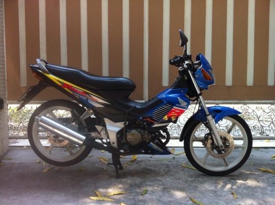 ขออนุญาติขาย Honda Sonic 125cc. รุ่น Top ล้อแม็ก โอนให้ฟรีครบหมดครับ