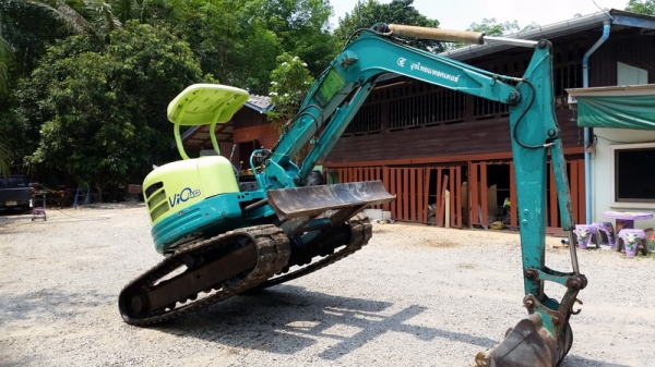 ขายรถขุดเล็ก แมคโครเล็ก yanmar vio40 สภาพสวยพร้อมใช้ เดิมๆเลย