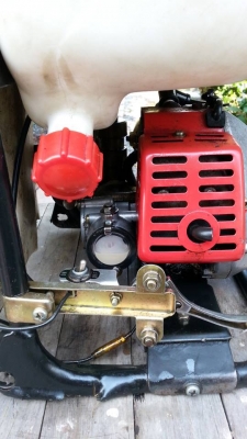 เครื่องพ่นยาสะพายบ่า MITSUBISHI T130 เครื่องพ่นยาสะพายบ่า MITSUBISHI T130