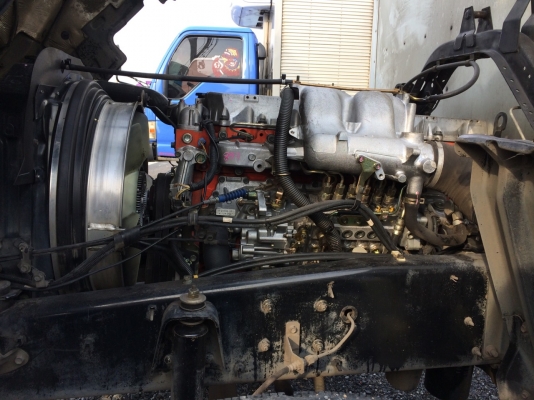 ขายด่วน!! รถตู้บรรทุก 6 ล้อ เปิดตู้ได้รอบด้าน