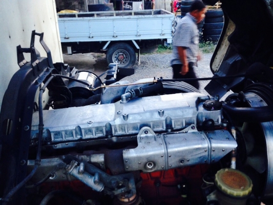 ขายด่วน!! รถตู้บรรทุก 6 ล้อ เปิดตู้ได้รอบด้าน