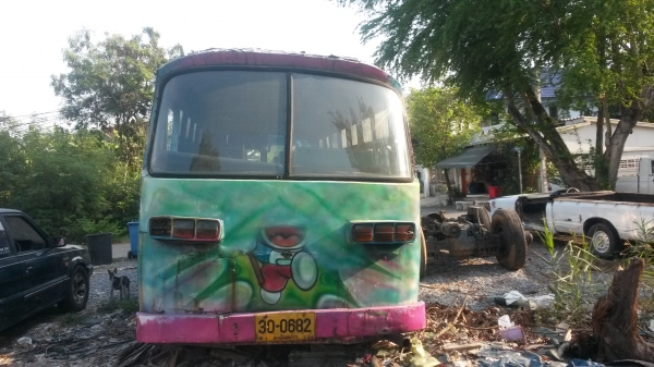 ขายรถบัส6ล้อมิตซู เครื่องอีซูซุ6สูบ 6BB1 145แรง เครื่องดีเซล แชสซีพอใช้ได้ ขับได้ปรกติ มีเล่มทะเบียนแต่ไม่มีชุดโอน ขาย 92000 บาท