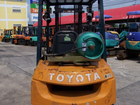 ขายรถ โฟล์คลิฟท์ TOYOTA รุ่น 7-FG30