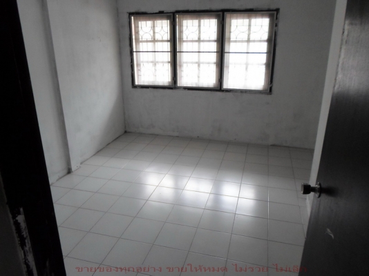 ม.สินธานี 2ทาวน์เฮ้าส์ 2 ชั้น ซ.รามอินทรา 119 ใกล้4แยกมีนบุรี