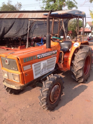 แทรกเตอร์คูโบต้า 2602 สภาพดีเดิมๆพร้อมใช้งานแถมโรตารี่ให้ด้วย แทรกเตอร์คูโบต้า 2602 สภาพดีเดิมๆพร้อมใช้งานแถมโรตารี่ให้ด้วย