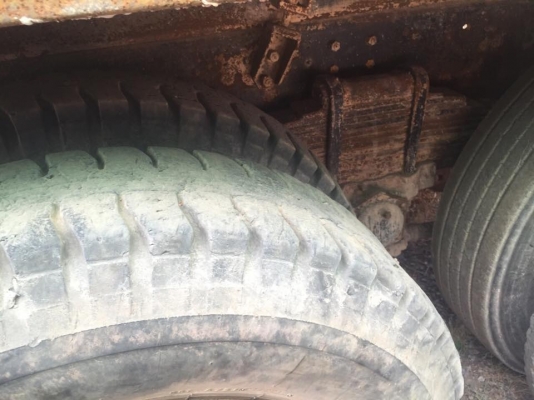 10 ล้อ 2 เพลา 260 แรง ปี 2548 มีระบบลาก เดิมๆบาง ฝาข้างดั้มไม่ค่อยสวย ยางดี เล่มพร้อมโอน