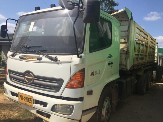 10 ล้อ 2 เพลา 260 แรง ปี 2548 มีระบบลาก เดิมๆบาง ฝาข้างดั้มไม่ค่อยสวย ยางดี เล่มพร้อมโอน