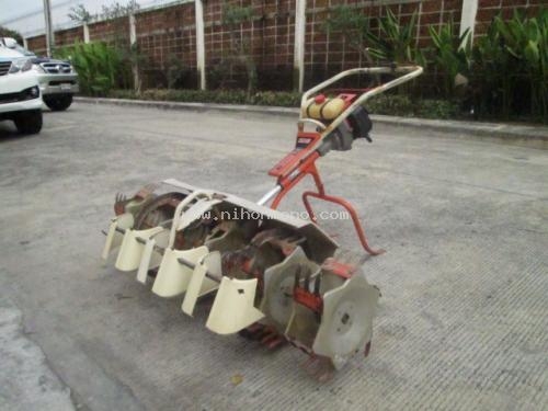 เครื่องกำจัดวัชพืชในร่องข้าว   MARUYAMA   MA3    รหัสสินค้า : 80802484  หรือเพิ่มเติมไดที่ www.nihonmono.com