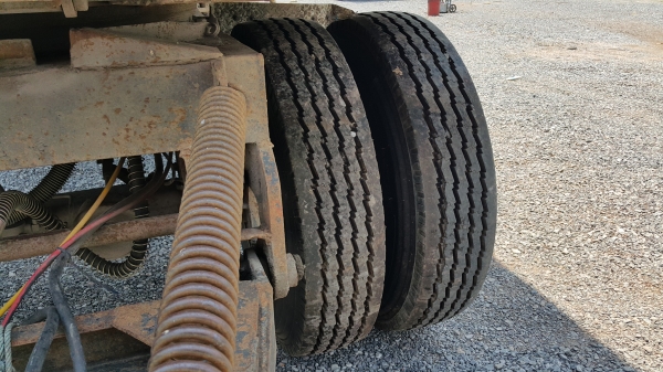 ขายรถพ่วง 18 ล้อ 2 เพลา แม่.ลูก กระบะเหล็กดั้ม ISUZU 240 รถพร้อมใช้ ราคาย้อมๆแค่.1250000 ต่อรอง สนใจโทรจองด่วน