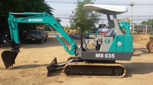ขายรถขุดเล็ก MITSUBISHI MS-035 เครื่องดี ปั้มดี ระบบดี หน้าปัดไฟฟ้าใช้งานได้ปกติ เป็นรถเก่านอกนำเข้าจากญี่ปุ่น มีใบอินวอยพร้อมจดทะเบียน สภาพพร้อมใช้งาน ราคา 260,000  สนในติดต่อ 083-3436937 LINE:mjkodream