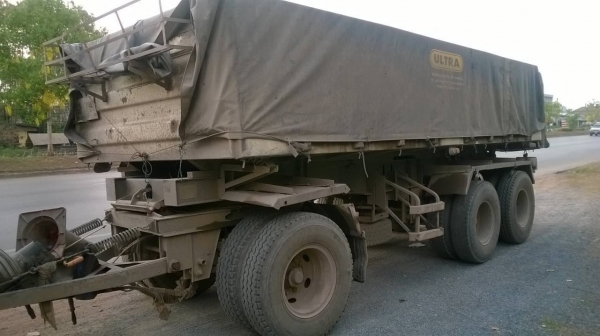 ขายรถพ่วง แม่ลูกดั้ม HINO FM3M ติดแก๊ส NGV 10 ถัง เครื่องเดิม M10C 240 แรงม้า คัสซีสวยตลอดเส้น แอร์เย็นเฉียบ ลูก 3 คานลงเล่มแล้ว ทะเบียนพร้อมโอน ราคาต่อรองได้ครับ