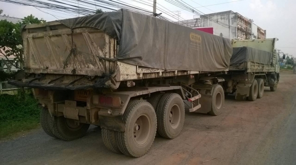 ขายรถพ่วง แม่ลูกดั้ม HINO FM3M ติดแก๊ส NGV 10 ถัง เครื่องเดิม M10C 240 แรงม้า คัสซีสวยตลอดเส้น แอร์เย็นเฉียบ ลูก 3 คานลงเล่มแล้ว ทะเบียนพร้อมโอน ราคาต่อรองได้ครับ