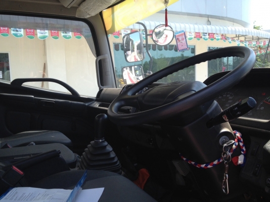 รถฮีโน่ 6 ล้อดั้ม FC9J 175 แรงม้า. ปี 55  ( ติดเครน 3 ตัน. )  ( รถวิ่ง 32,xxx กม. )   สนใจติดต่อ 081 - 6079515