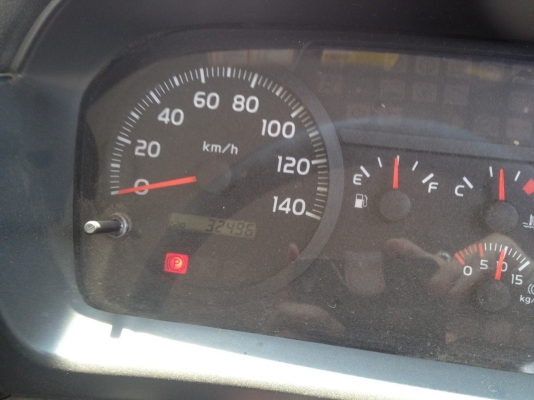 รถฮีโน่ 6 ล้อดั้ม FC9J 175 แรงม้า. ปี 55  ( ติดเครน 3 ตัน. )  ( รถวิ่ง 32,xxx กม. )   สนใจติดต่อ 081 - 6079515