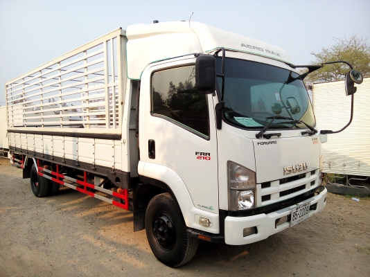 6 ล้อกลาง  *Euro.3*  ISUZU  FRR  210 แรงม้า  *ยาว 6.50 ม.*  รถสวยเดิม+สวยจริง+พร้อมใช้งาน * รถห้างแท้ * มีเล่มพร้อมโอน *  ปี.55