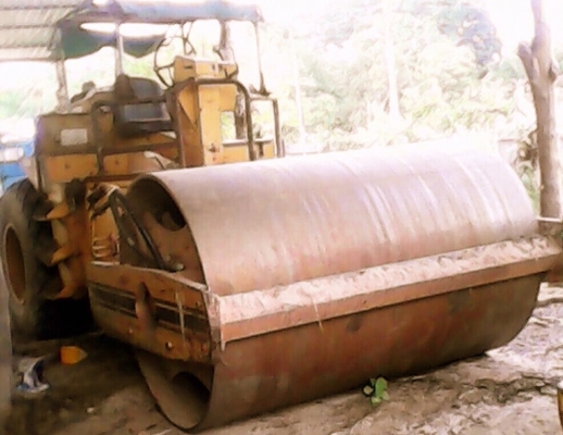 INGERSOLL RAND SP-56 รถบดสั่นสะเทือนเพลาเดียว รถสภาพดีเดิมๆดีพร้อมใช้งานได้เลยครับ เอวสลักแน่นดีไม่มีหลวม เครื่องยนต์เดิมปั๊มเดิมทำงานได้คล่องแคล่วสุดๆ ระบบควบคุมไฮดรอลิกส์ใช้งานได้ดีทุกชิ้นครับไม่มีปัญหา ช่วงล่างแน่น ยางสภาพดีประมาณ 65\% พร้อมใช้งาน เอกสา INGERSOLL RAND SP-56 รถบดสั่นสะเทือนเพลาเดียว รถสภาพดีเดิมๆดีพร้อมใช้งานได้เลยครับ เอวสลักแน่นดีไม่มีหลวม เครื่องยนต์เดิมปั๊มเดิมทำงานได้คล่องแคล่วสุดๆ ระบบควบคุมไฮดรอลิกส์ใช้งานได้ดีทุกชิ้นครับไม่มีปัญหา ช่วงล่างแน่น ยางสภาพดีประมาณ 65\% พร้อมใช้งาน เอกสา