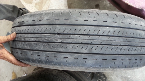 ล้อกะทะพร้อมยางบริสโจนดูราวิส205R15 ปี12 ล้อกะทะพร้อมยางบริสโจนดูราวิส205R15 ปี12