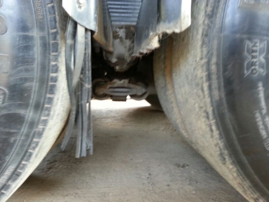 รถอีซูซุ 10 ล้อ หัวลาก GXZ  320 แรงม้า. ปี 48  ( รถวิ่ง 3xx,xxx กว่า กม. )  ( * ขายเฉพาะแม่. )     สนใจติดต่อ  081 - 6079515