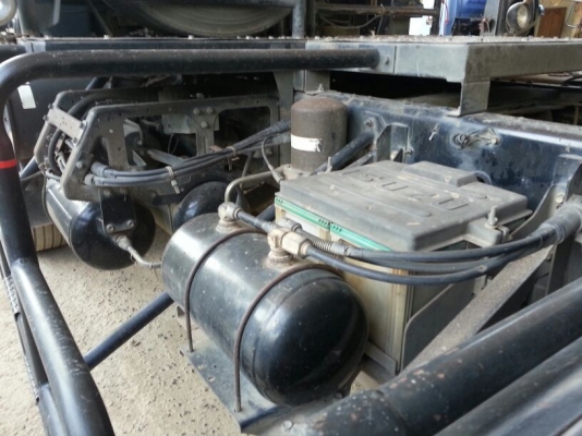 รถอีซูซุ 10 ล้อ หัวลาก GXZ  320 แรงม้า. ปี 48  ( รถวิ่ง 3xx,xxx กว่า กม. )  ( * ขายเฉพาะแม่. )     สนใจติดต่อ  081 - 6079515