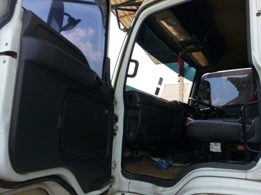 รถอีซูซุ 10 ล้อ หัวลาก GXZ  320 แรงม้า. ปี 48  ( รถวิ่ง 3xx,xxx กว่า กม. )  ( * ขายเฉพาะแม่. )     สนใจติดต่อ  081 - 6079515