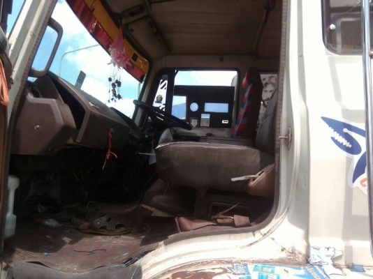 รถฮีโน่  10  ล้อ ( ไม่ดั้ม )  FM227LD  220 แรงม้า.  ปี 33  ( ขายแม่ , ลูก. )     สนใจติดต่อ  081 - 6079515