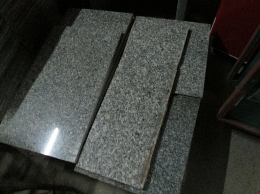 หินอ่อน   สภาพสวยงามมาก   ขายถูกๆครับ  มีประมาณ80แผ่น