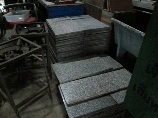 หินอ่อน   สภาพสวยงามมาก   ขายถูกๆครับ  มีประมาณ80แผ่น