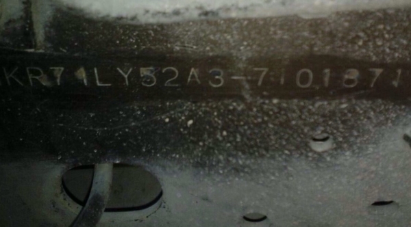 ISUZU NKR 135 HP 4HG1 ปี 48 รถบรรทุกหกล้อตู้เย็นไอศครีม บานเปิดด้านข้างซ้าย 2 บาน รถสวยสภาพดีตู้เย็นใช้งานได้ปกติดีครับ เครื่องยนต์แรงดีไม่เยิ้ม หัวเก๋งบางเดิม ภายในเก๋งคอนโซลสวยครบ พวงมาลัยเพาเวอร์ ช่วงล่างคัชซีสวย ยาง 7.50 ขอบ 16 สภาพดีประมาณ 65\% เอกสาร