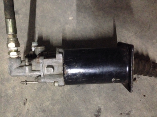 ปั๊มครัชล่างเกียร์ ZF16