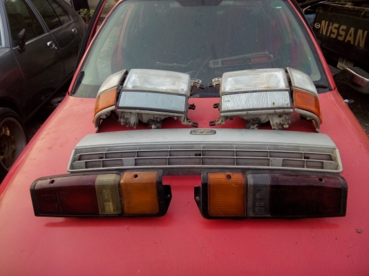 ขายไฟหน้าไฟท้ายรถตู้ตาหวาน