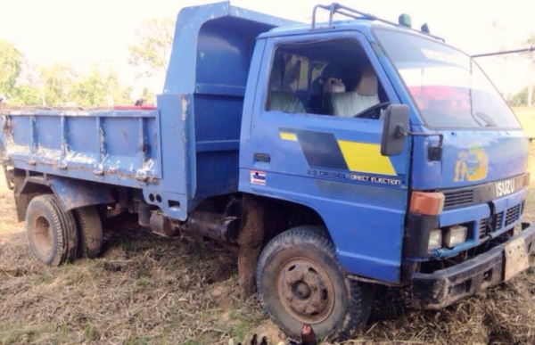 **279,000 บ.ต่อรอง///6ล้อดั้มดินISUZU NPR-185** ขาย ISUZU NPR-185 6ล้อดั้มดิน5คิวประกอบ ISUZU NPR59L วางเครื่อง HINO HO7C-185HP 6สูบ เกียร์HO เครื่องดี แรงดี แน่น เกียร์ดี ไม่หลุดครับ ช่วงล่างดี ใหญ่ Fหน้า-หลัง ครบ คัสซีดี วางเหล็กเสริมบน หนา แข็งแรง กระบ **279,000 บ.ต่อรอง///6ล้อดั้มดินISUZU NPR-185** ขาย ISUZU NPR-185 6ล้อดั้มดิน5คิวประกอบ ISUZU NPR59L วางเครื่อง HINO HO7C-185HP 6สูบ เกียร์HO เครื่องดี แรงดี แน่น เกียร์ดี ไม่หลุดครับ ช่วงล่างดี ใหญ่ Fหน้า-หลัง ครบ คัสซีดี วางเหล็กเสริมบน หนา แข็งแรง กระบ