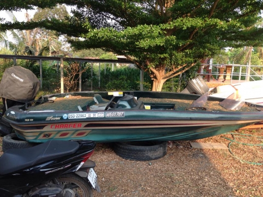 ขายเรือแบส 17 ฟุต 150,000.เมอร์คิวรี่ 115 แรง