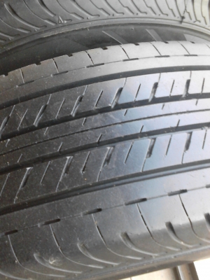 215/70R15 มี 2 เส้น ดอกยาง สวย หนา  โทร.081-427-3941
