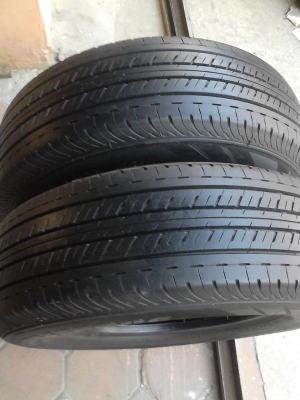 215/70R15 มี 2 เส้น ดอกยาง สวย หนา  โทร.081-427-3941